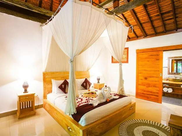 Villa Private With Nature Atmosphere By Dino *