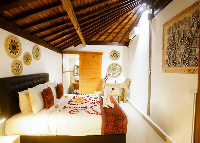 Private With Nature Atmosphere By Dino Villa Ubud