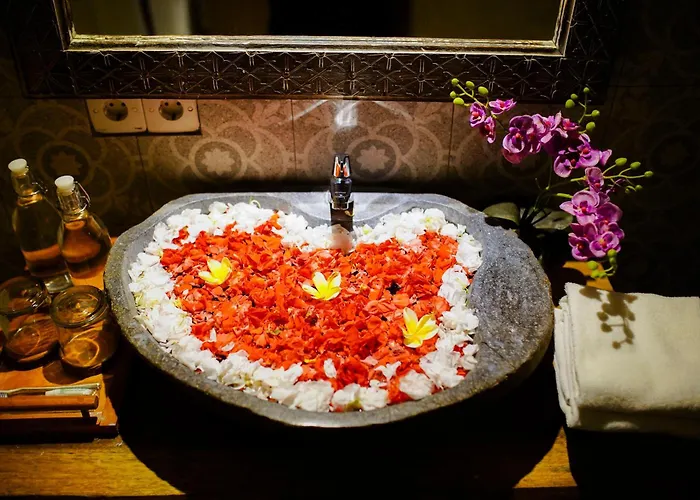 Villa Private With Nature Atmosphere By Dino Ubud