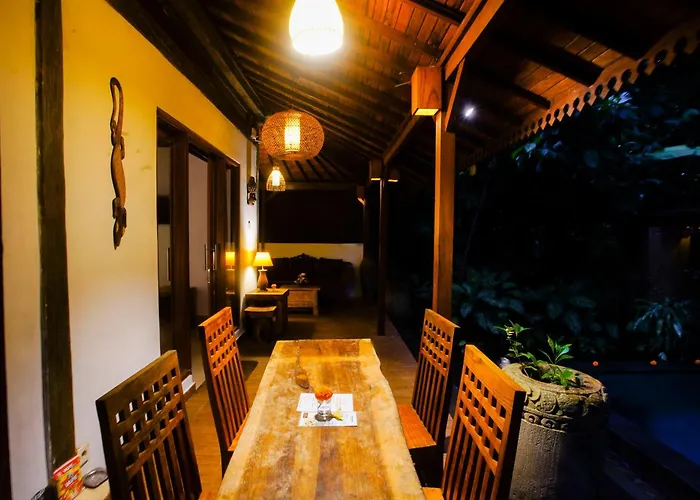 Private With Nature Atmosphere By Dino Villa Ubud